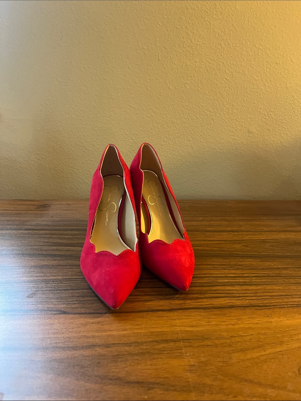 Jessica Simpson Red Scalloped Pointed-Toe Pumps